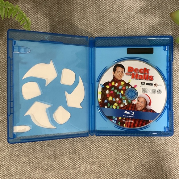 Deck the Halls Blu-ray movie 🎅🎥 - Picture 6 of 6